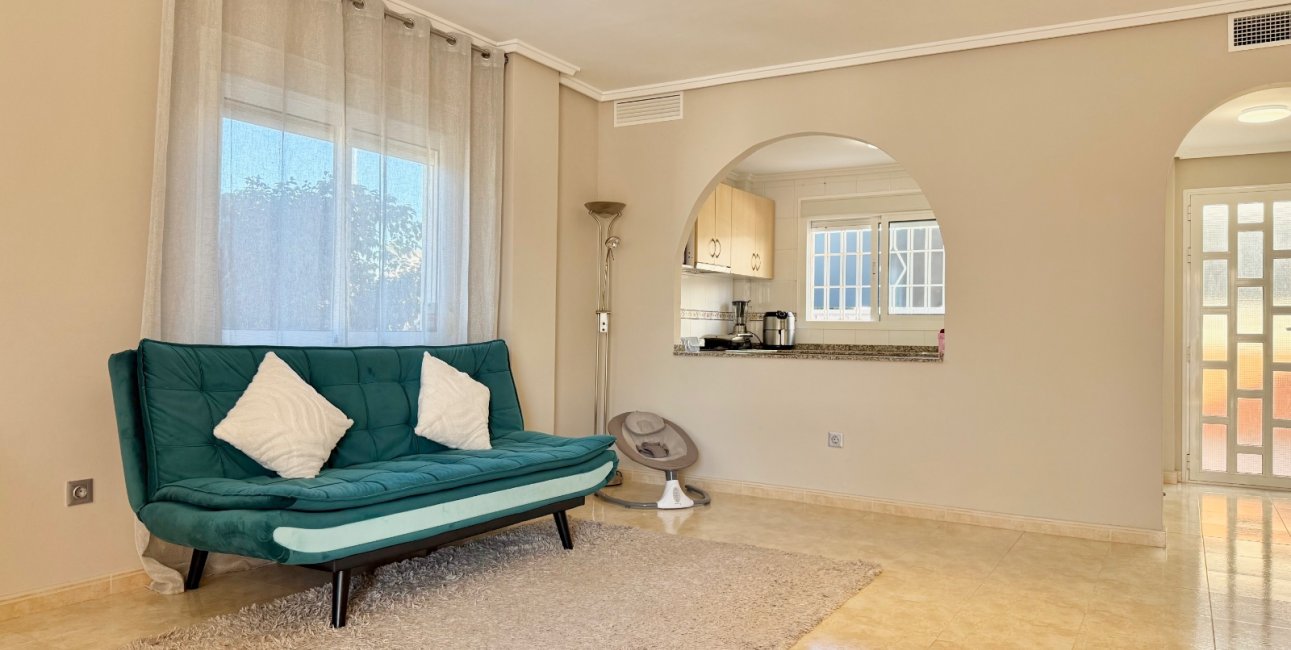 Resale - Townhouse -
Ciudad Quesada - Doña Pepa