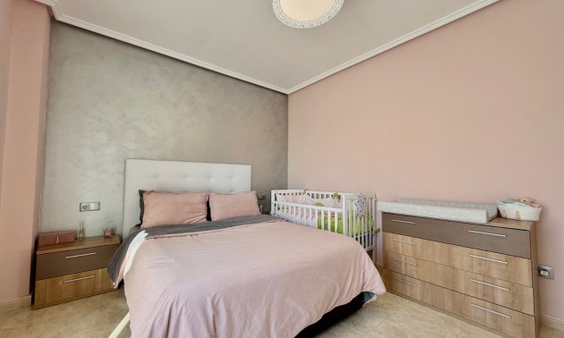 Resale - Townhouse -
Ciudad Quesada - Doña Pepa