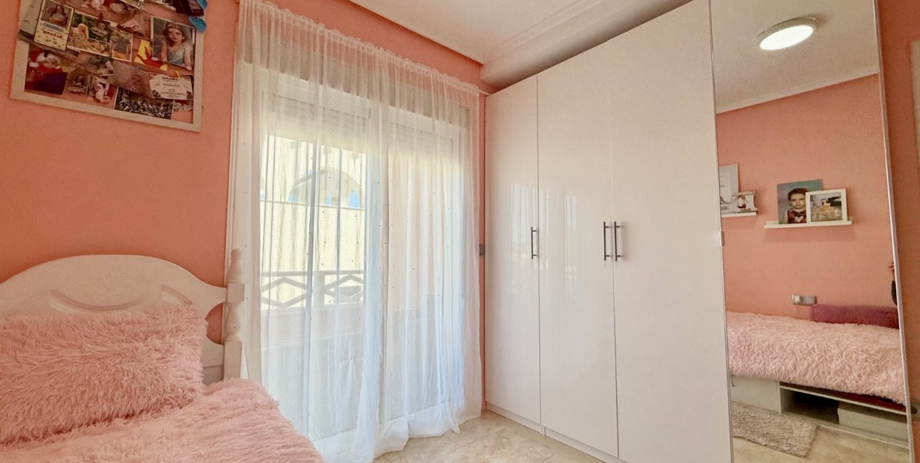 Resale - Townhouse -
Ciudad Quesada - Doña Pepa