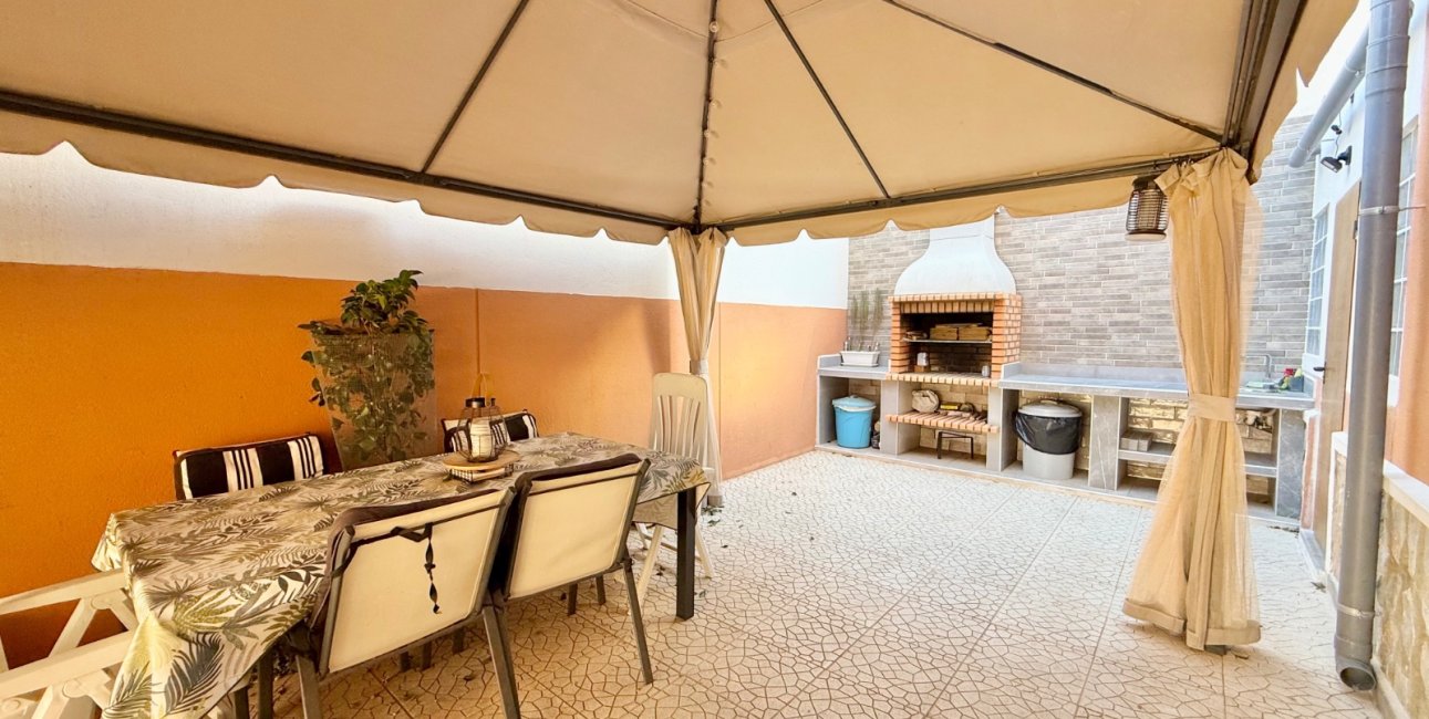 Resale - Townhouse -
Ciudad Quesada - Doña Pepa