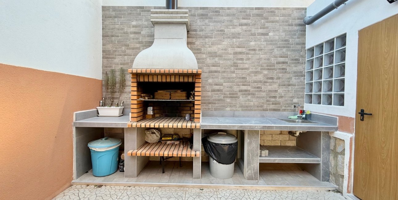 Resale - Townhouse -
Ciudad Quesada - Doña Pepa