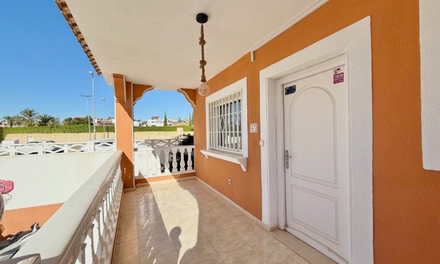 Resale - Townhouse -
Ciudad Quesada - Doña Pepa