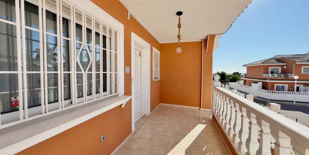 Resale - Townhouse -
Ciudad Quesada - Doña Pepa