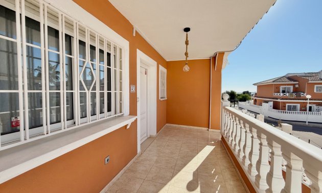 Resale - Townhouse -
Ciudad Quesada - Doña Pepa