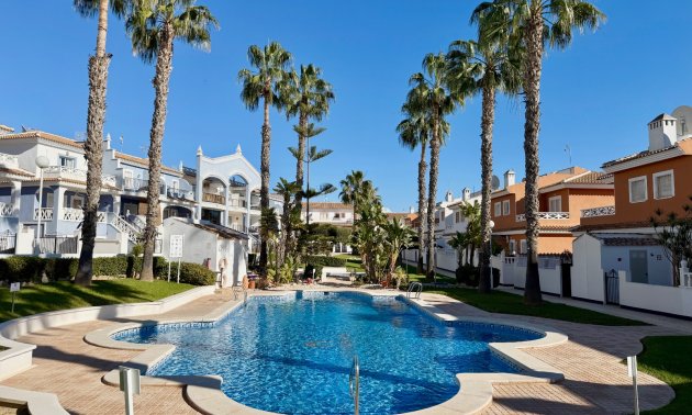 Resale - Townhouse -
Ciudad Quesada - Doña Pepa