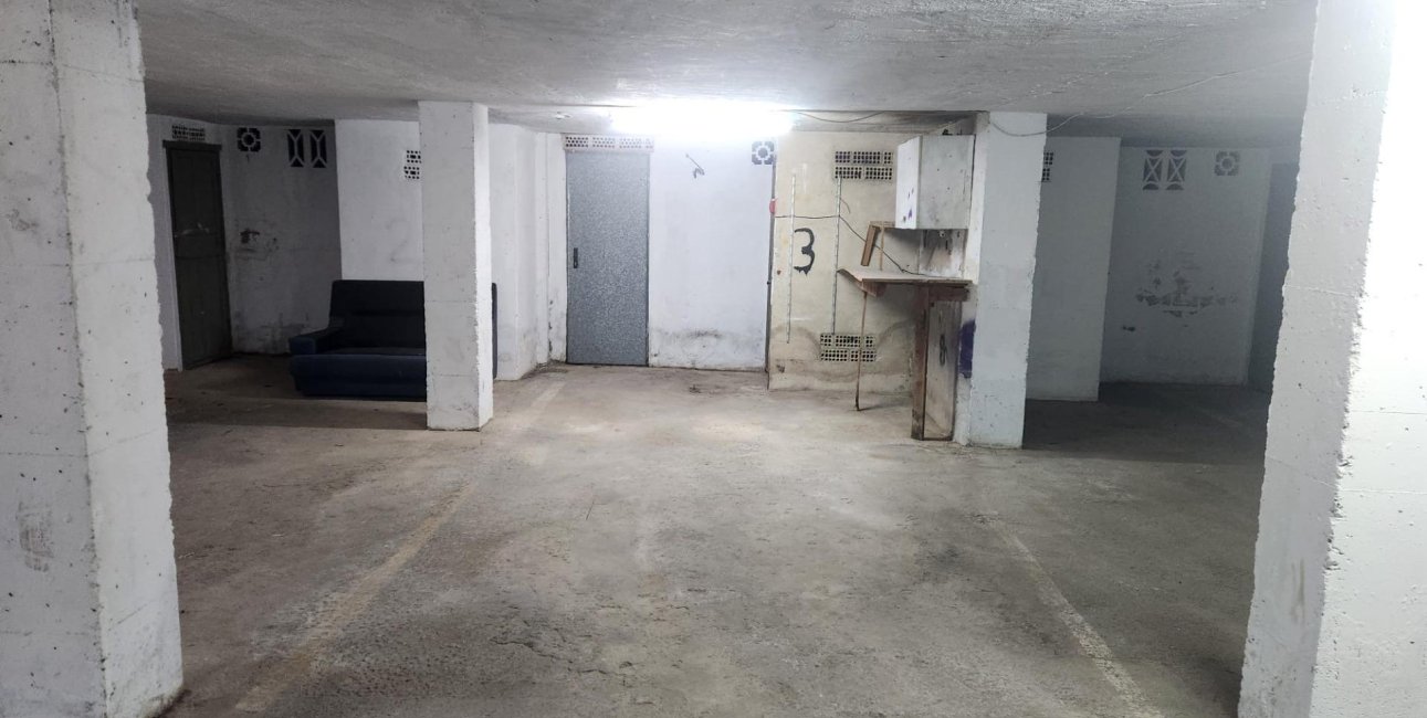 Rynek wtórny - Garaż -
Torrevieja - Playa del Cura