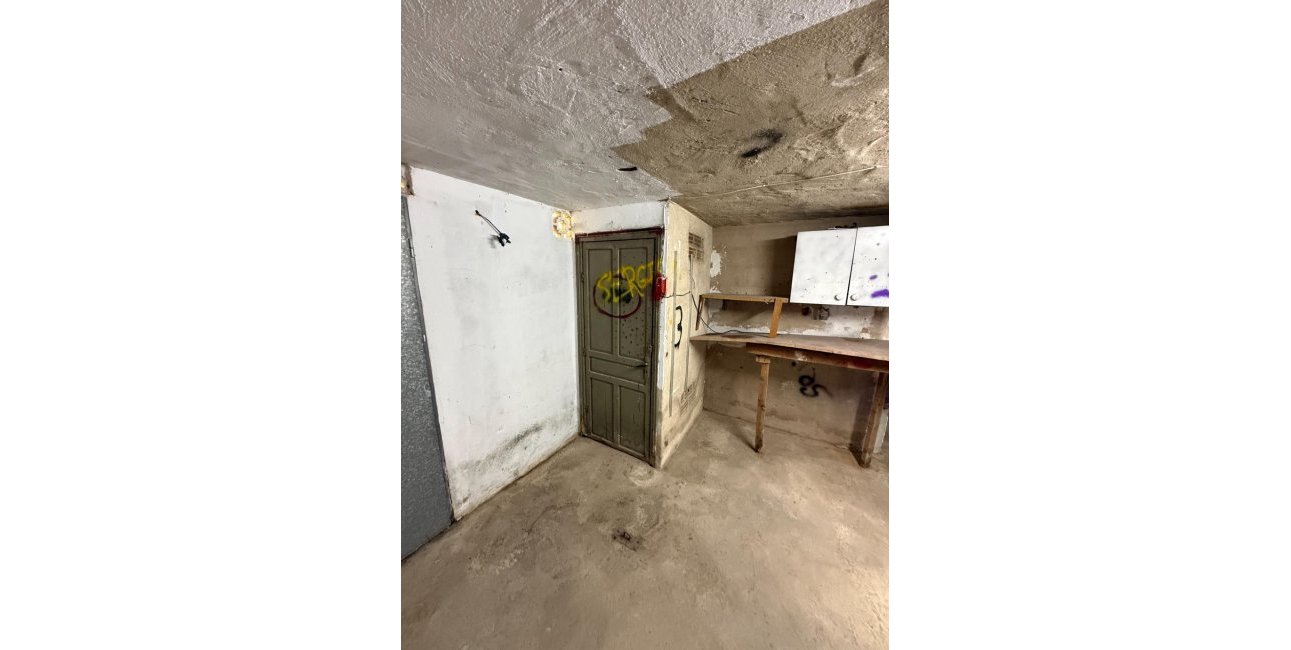 Rynek wtórny - Garaż -
Torrevieja - Playa del Cura