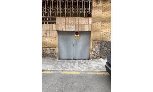 Rynek wtórny - Garaż -
Torrevieja - Playa del Cura