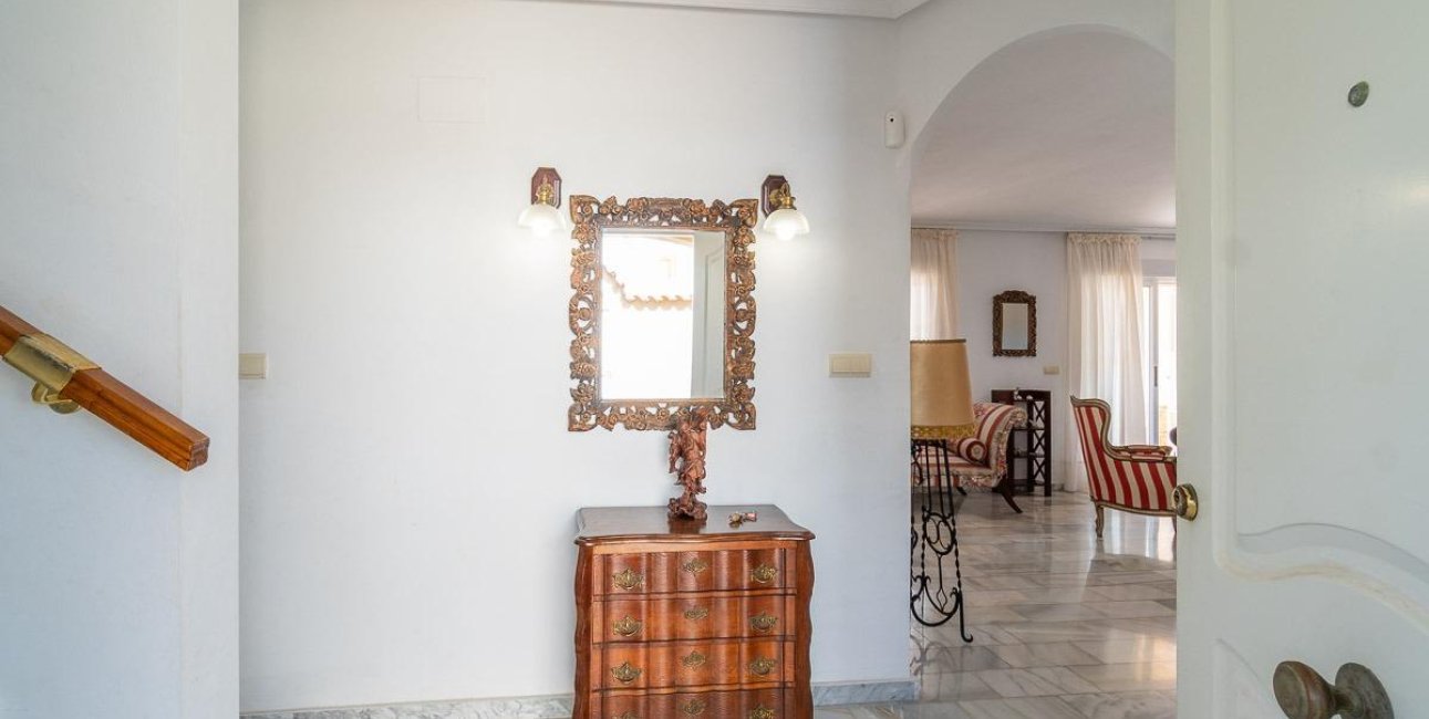 Rynek wtórny - Willa -
Torrevieja - Costa blanca sur