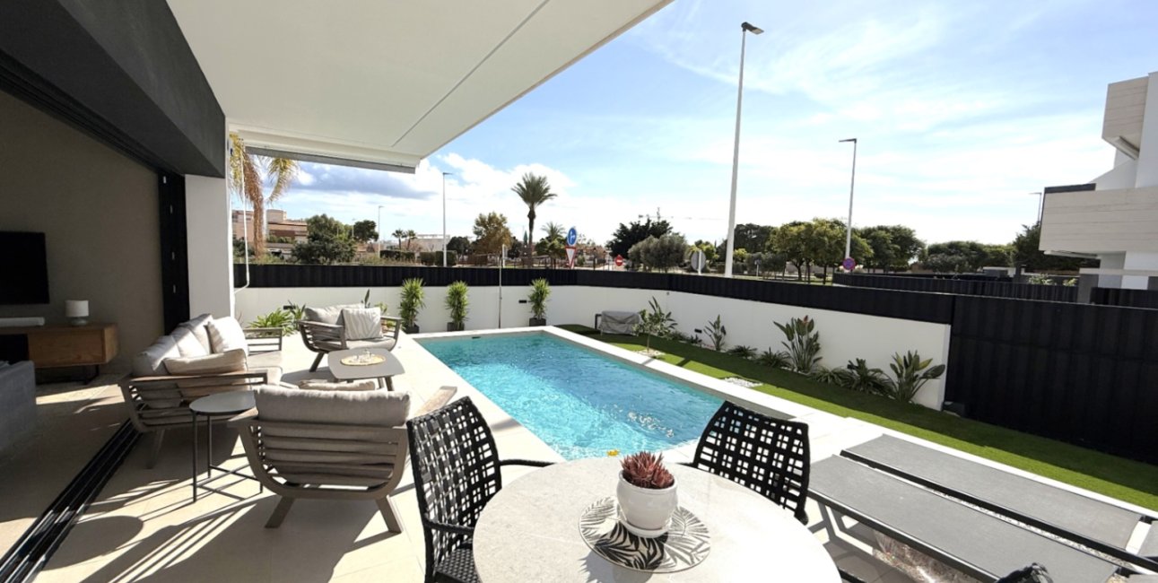 Reventa - Bungalow -
Pilar de la Horadada - Costa Blanca Sur