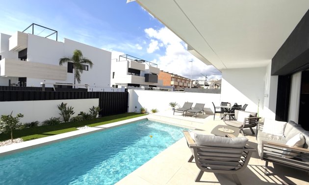 Reventa - Bungalow -
Pilar de la Horadada - Costa Blanca Sur