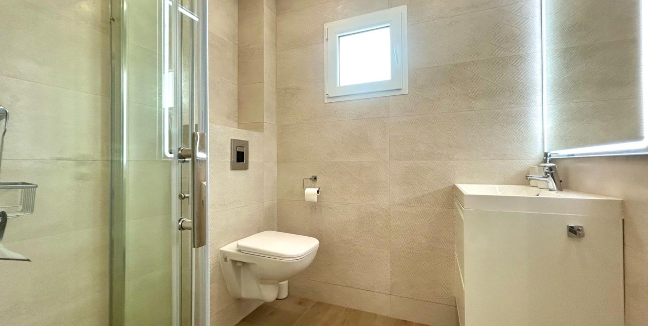 Reventa - Apartamento / piso -
San Miguel de Salinas - Las filipinas