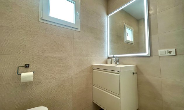 Reventa - Apartamento / piso -
San Miguel de Salinas - Las filipinas