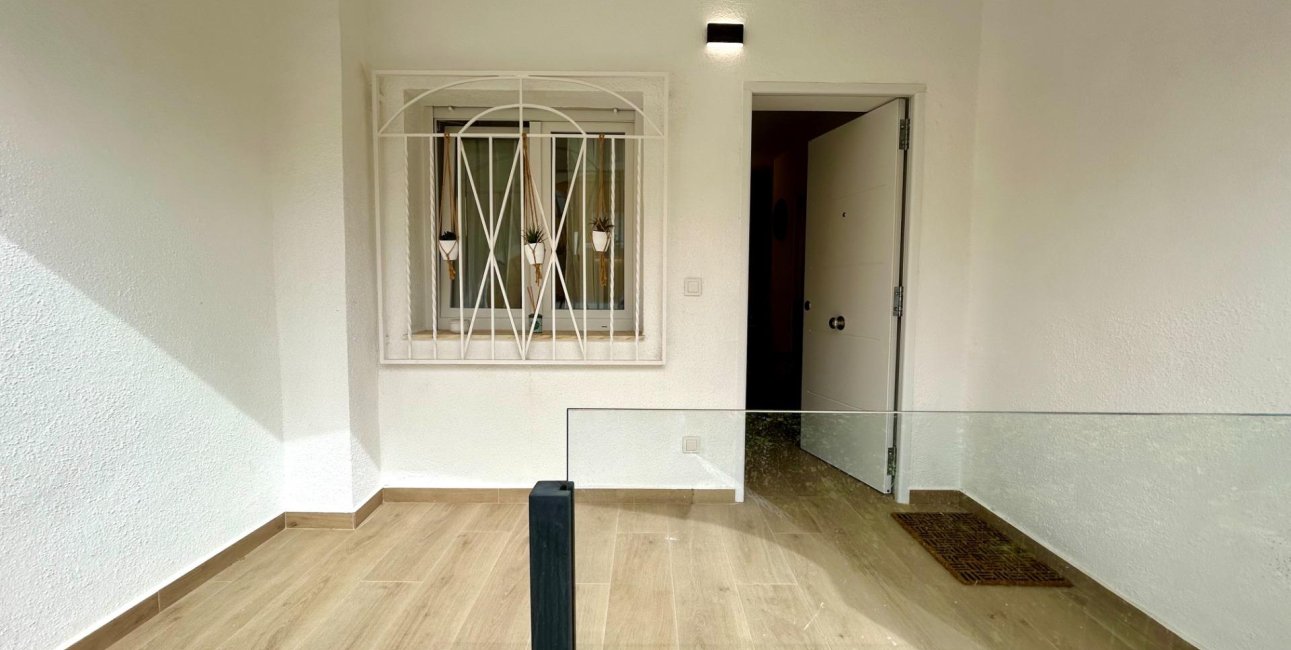 Reventa - Apartamento / piso -
San Miguel de Salinas - Las filipinas