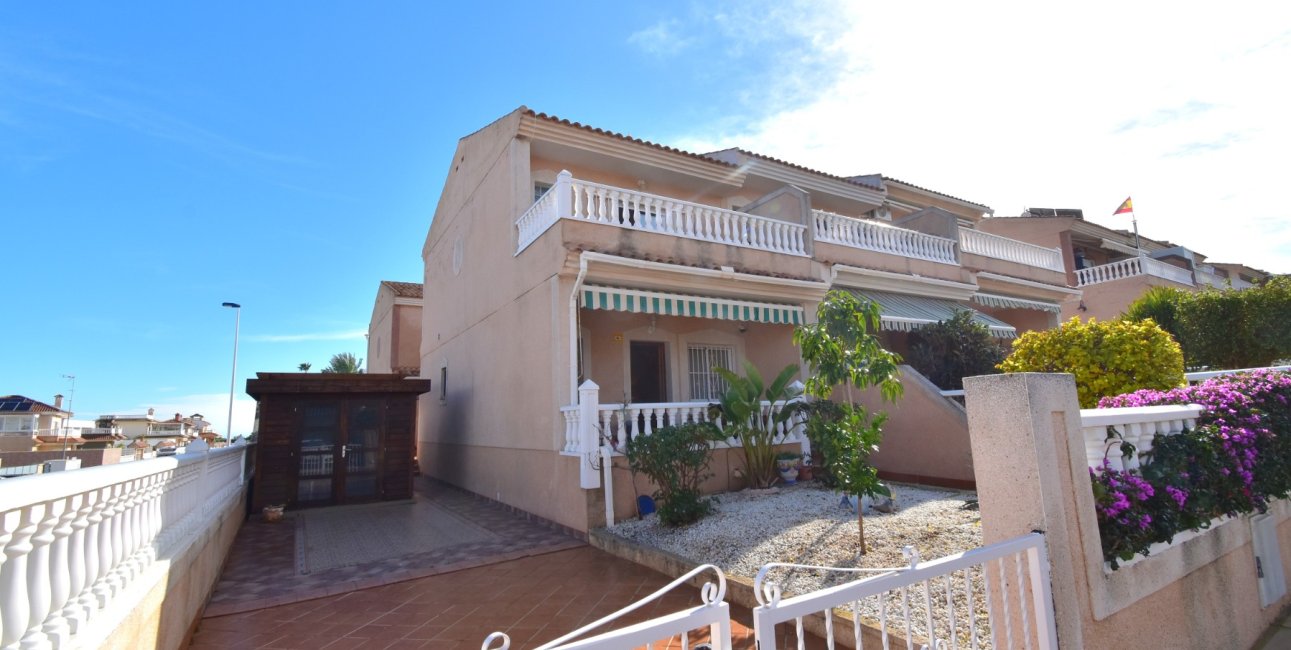 Reventa - Adosado -
Orihuela Costa - Los Balcones