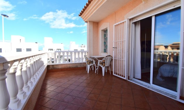 Reventa - Adosado -
Orihuela Costa - Los Balcones