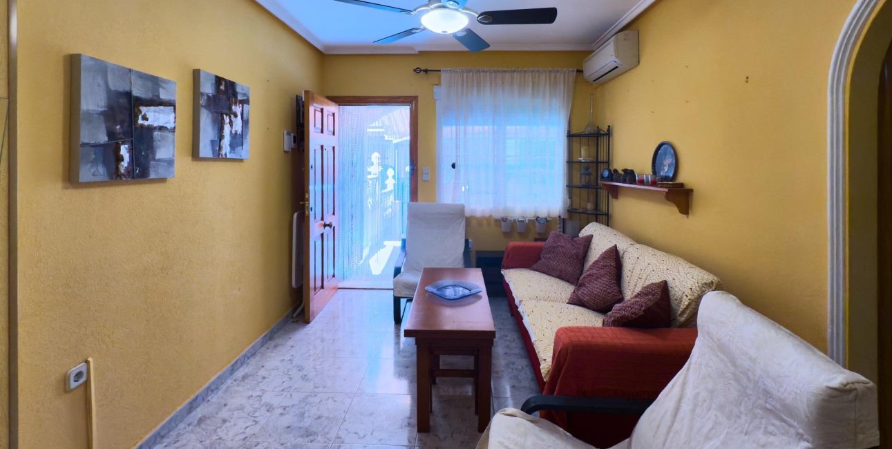 Reventa - Apartamento / piso -
Torrevieja - La Mata