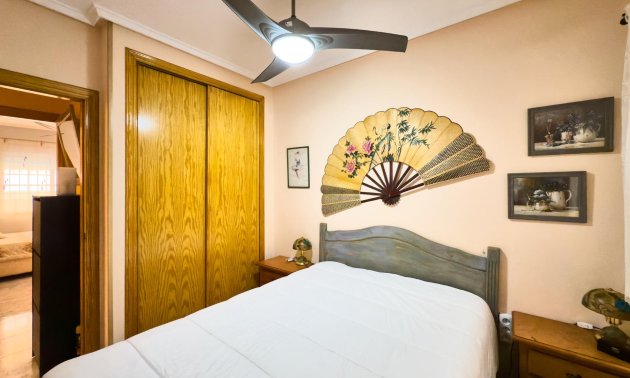 Reventa - Apartamento / piso -
Torrevieja - La Mata