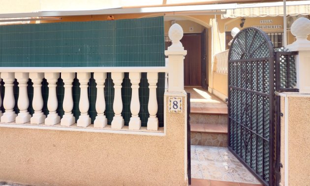 Reventa - Apartamento / piso -
Torrevieja - La Mata