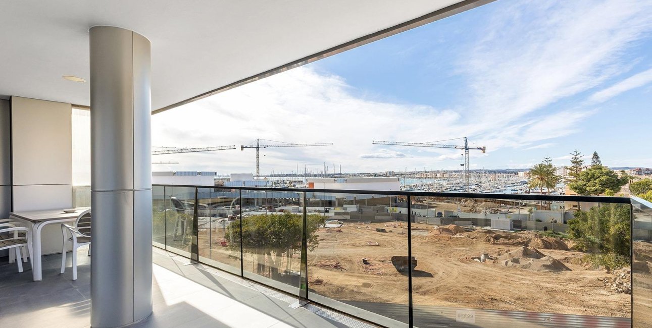 Reventa - Apartamento / piso -
Torrevieja - Paseo maritimo