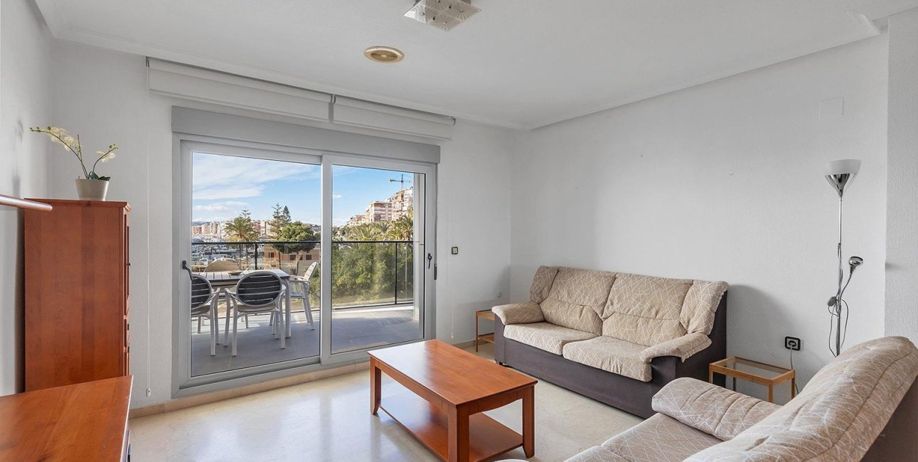 Reventa - Apartamento / piso -
Torrevieja - Paseo maritimo