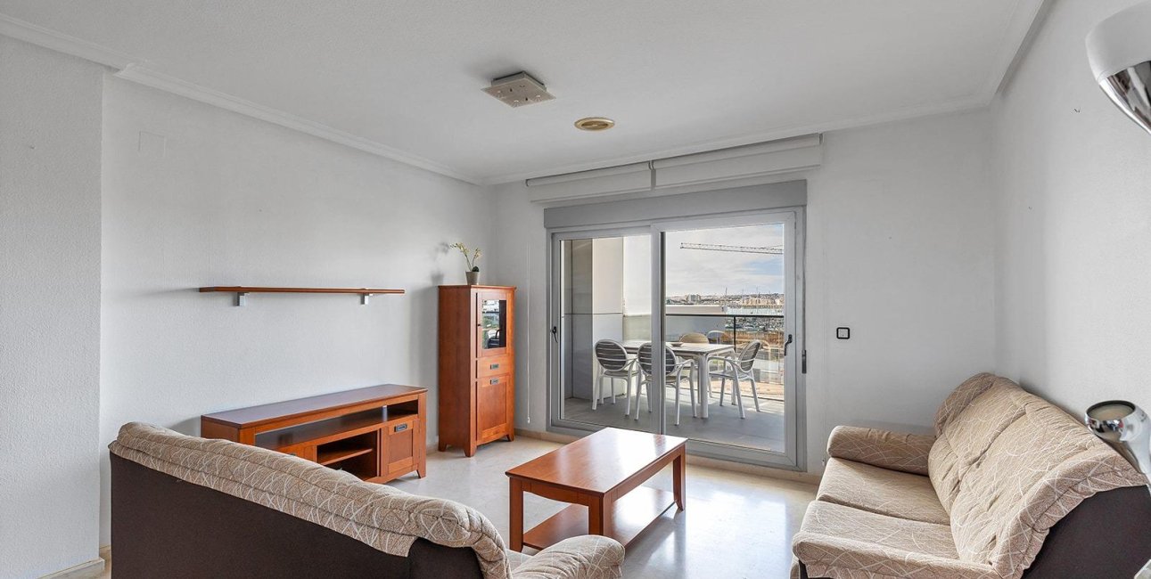 Reventa - Apartamento / piso -
Torrevieja - Paseo maritimo