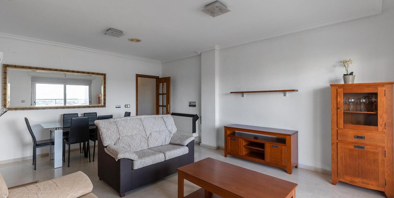 Reventa - Apartamento / piso -
Torrevieja - Paseo maritimo