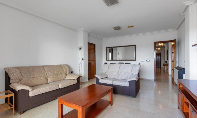 Reventa - Apartamento / piso -
Torrevieja - Paseo maritimo