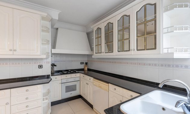 Reventa - Apartamento / piso -
Torrevieja - Paseo maritimo