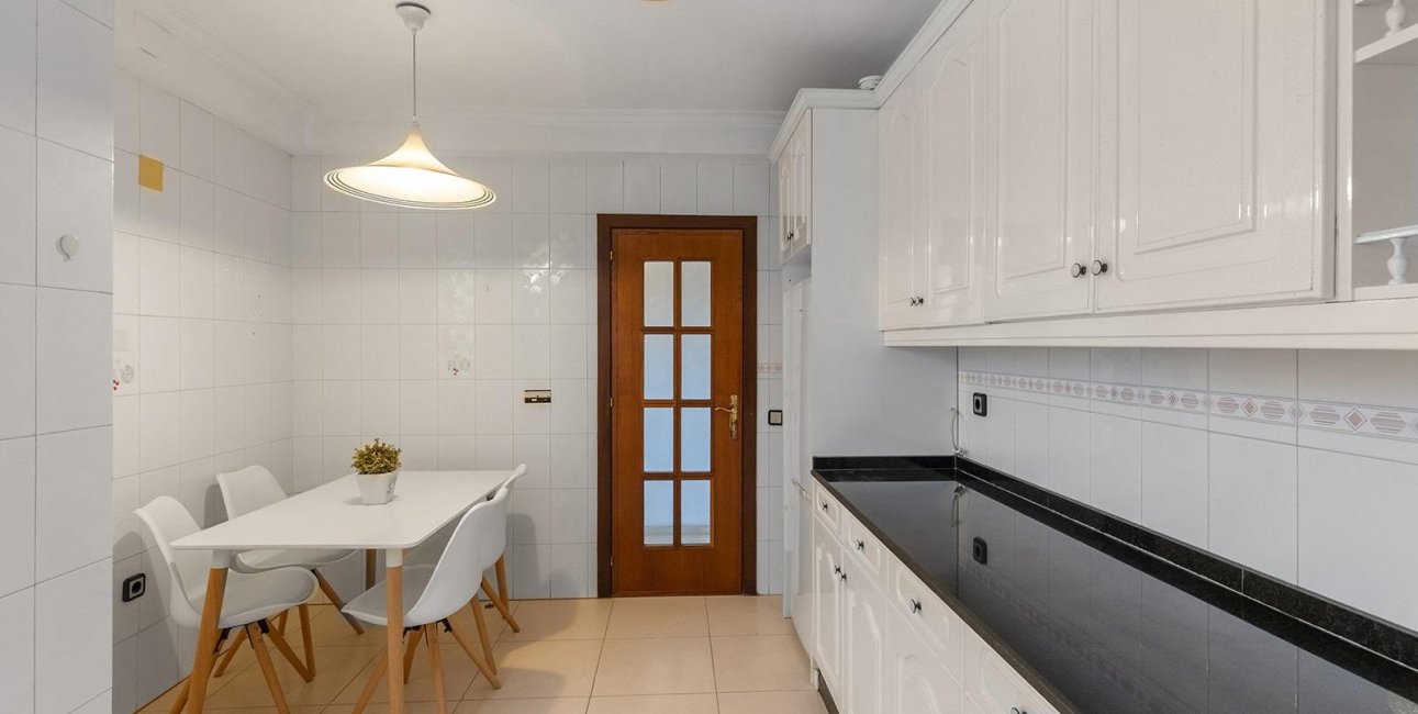 Reventa - Apartamento / piso -
Torrevieja - Paseo maritimo