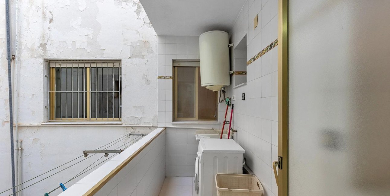 Reventa - Apartamento / piso -
Torrevieja - Paseo maritimo