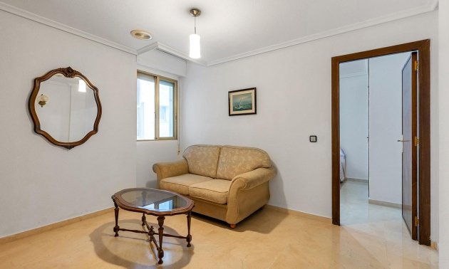 Reventa - Apartamento / piso -
Torrevieja - Paseo maritimo