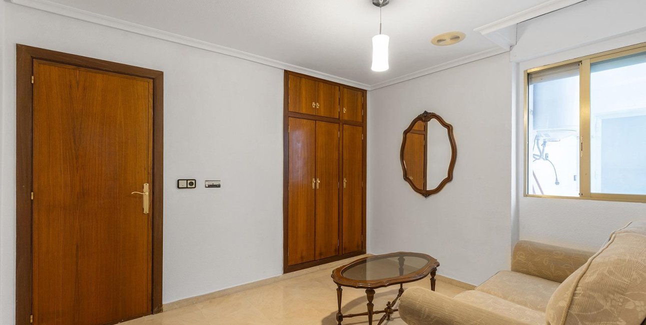 Reventa - Apartamento / piso -
Torrevieja - Paseo maritimo