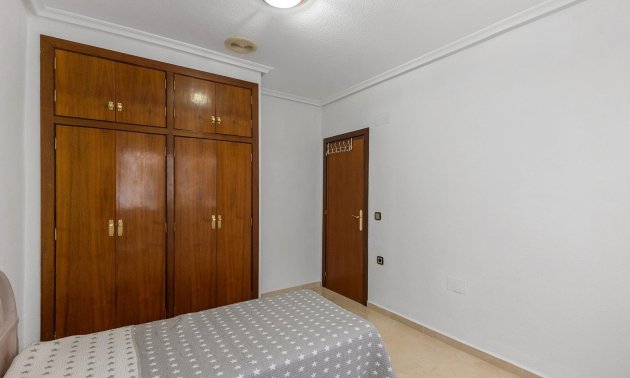 Reventa - Apartamento / piso -
Torrevieja - Paseo maritimo