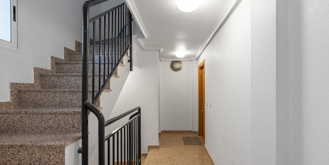 Reventa - Apartamento / piso -
Torrevieja - Paseo maritimo