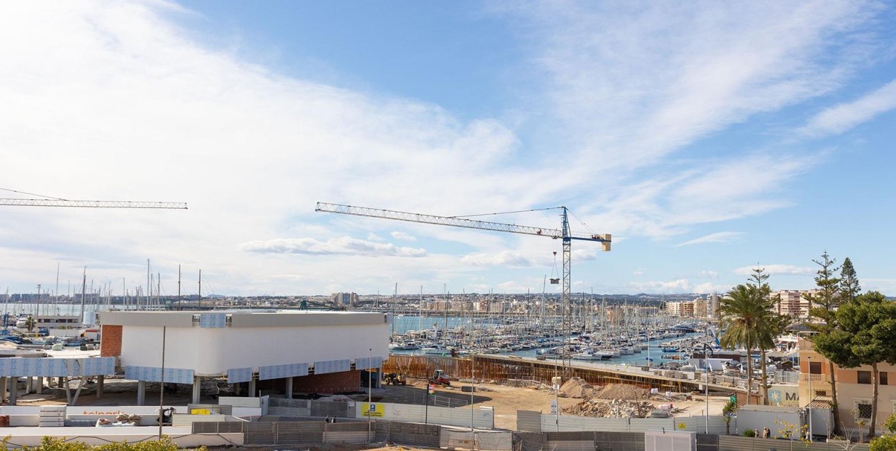 Reventa - Apartamento / piso -
Torrevieja - Paseo maritimo