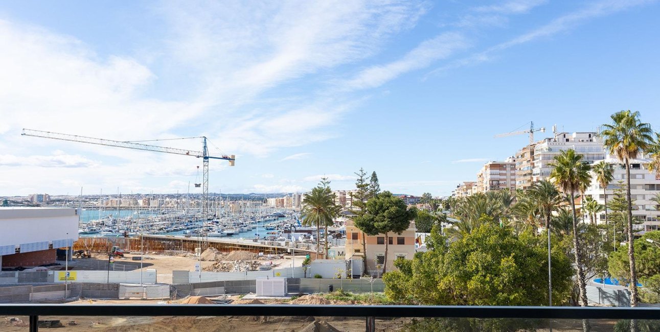 Reventa - Apartamento / piso -
Torrevieja - Paseo maritimo