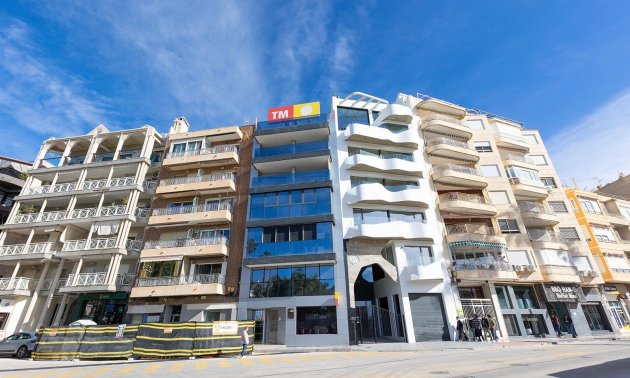 Reventa - Apartamento / piso -
Torrevieja - Paseo maritimo