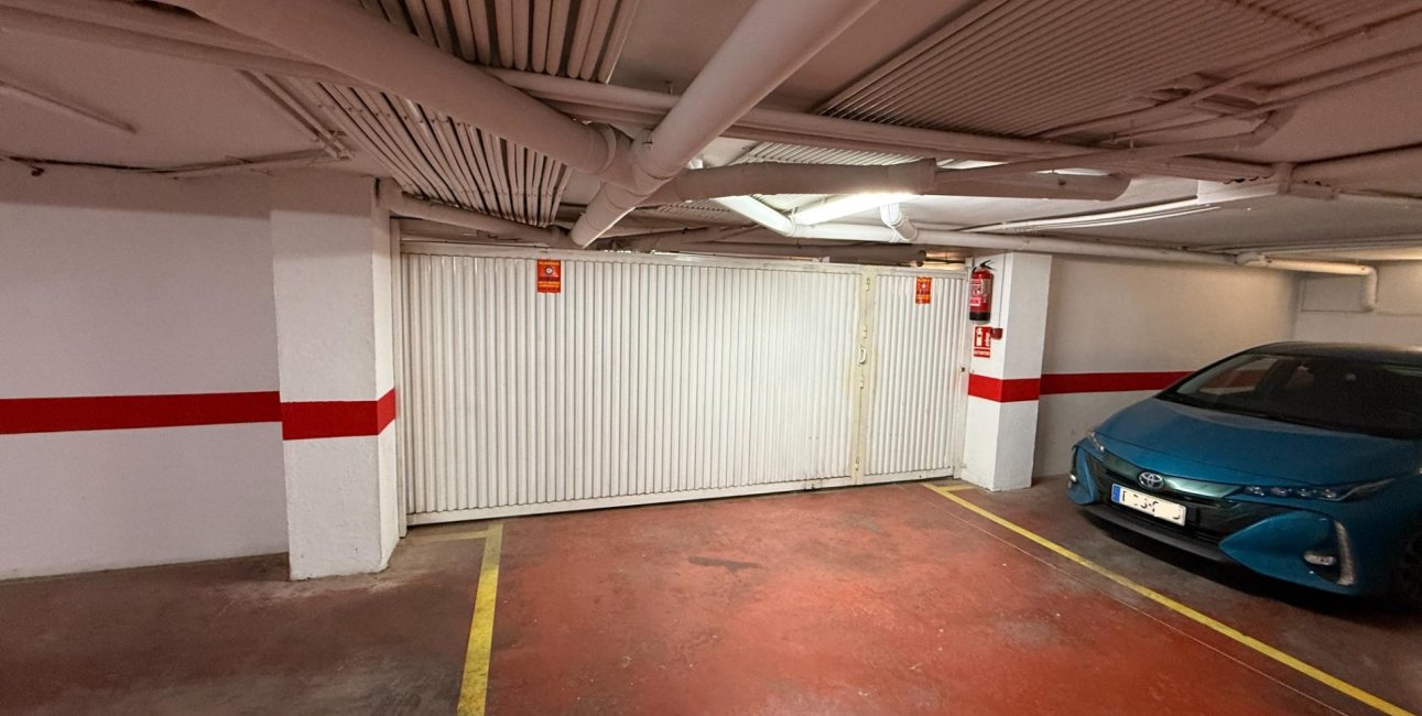 Alquiler a largo plazo - Garaje -
Torrevieja - Centro