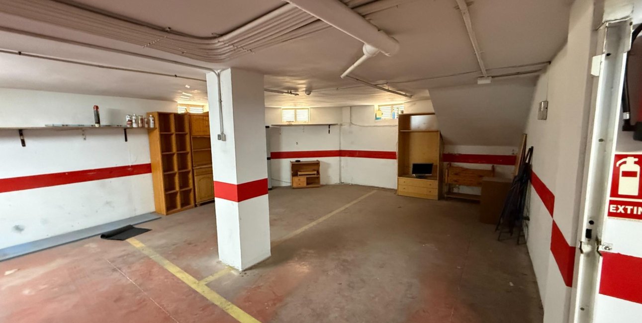 Alquiler a largo plazo - Garaje -
Torrevieja - Centro