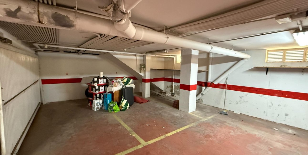 Alquiler a largo plazo - Garaje -
Torrevieja - Centro