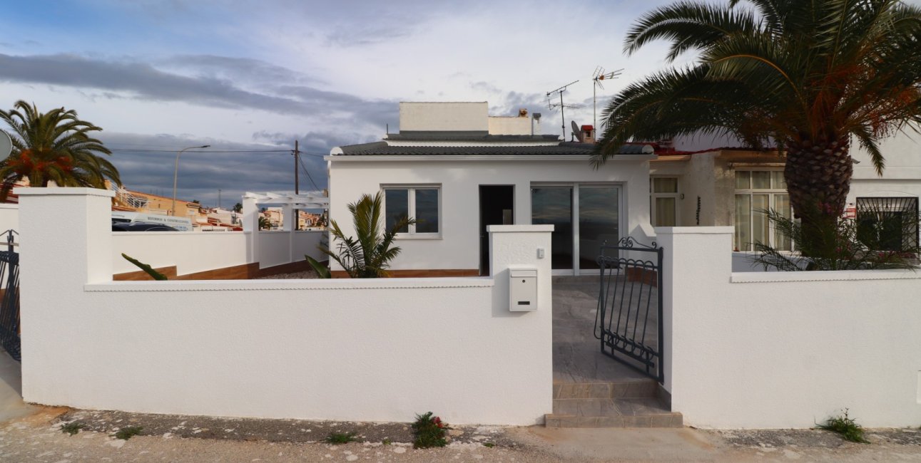 Resale - Bungalow -
Ciudad Quesada - Ciudad Quesada - Town