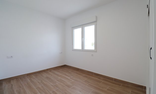 Resale - Bungalow -
Ciudad Quesada - Ciudad Quesada - Town