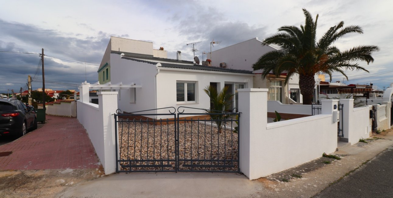 Resale - Bungalow -
Ciudad Quesada - Ciudad Quesada - Town