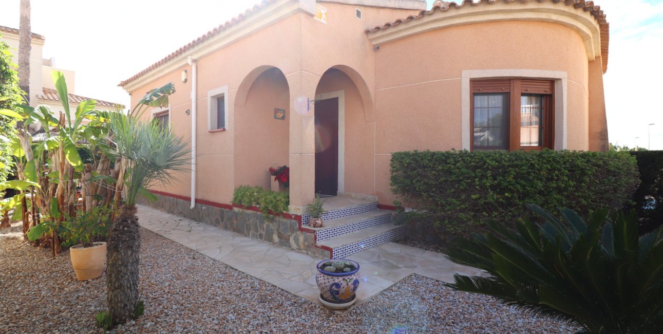 Resale - Villa -
Ciudad Quesada - Atalayas