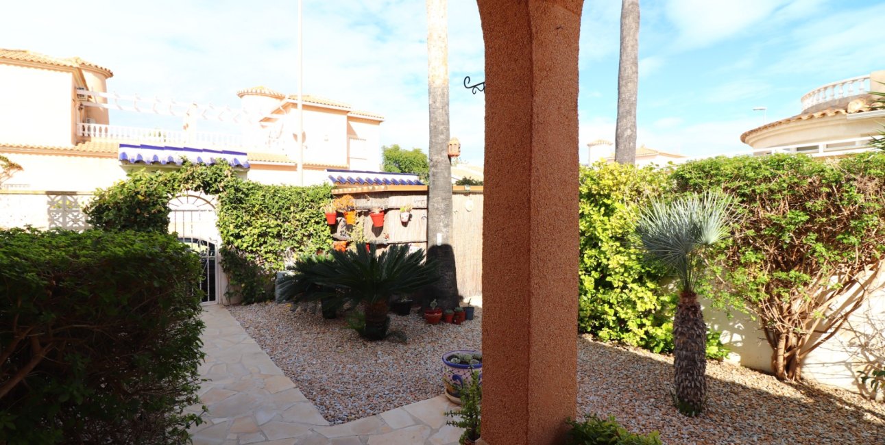 Resale - Villa -
Ciudad Quesada - Atalayas