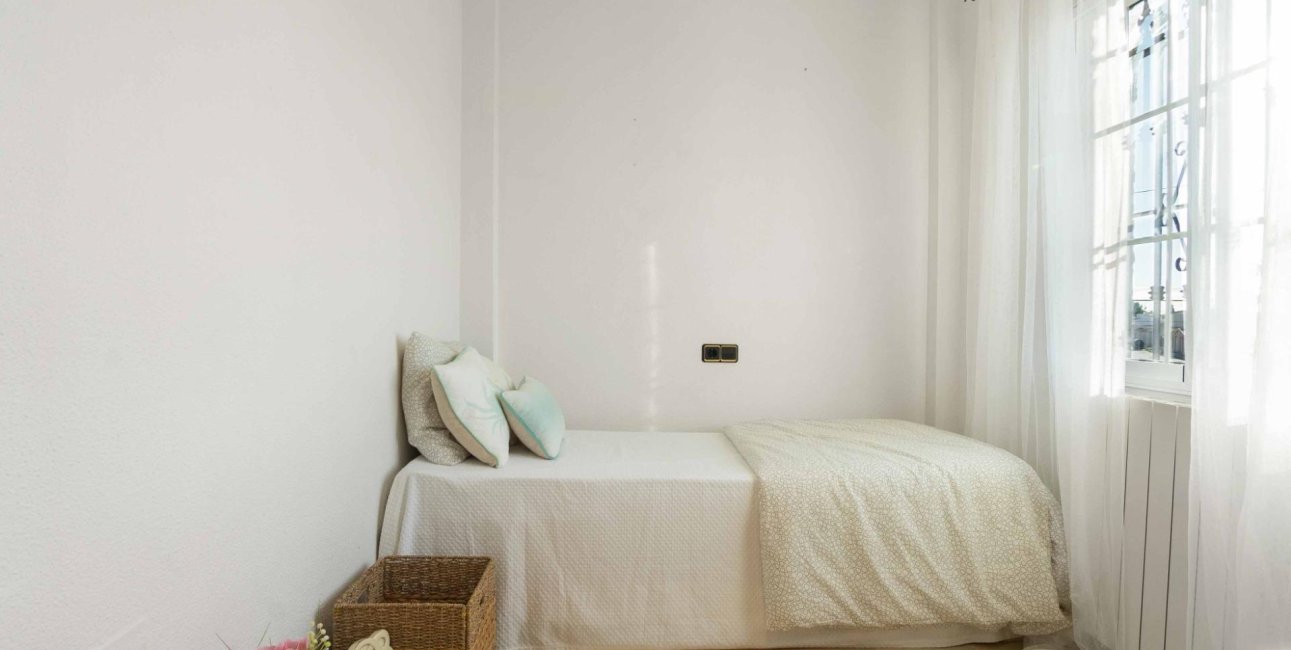 Resale - Villa -
Orihuela Costa - Los Almendros-La Florida