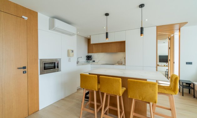 Resale - Apartment / flat -
Guardamar del Segura - Puerto Deportivo