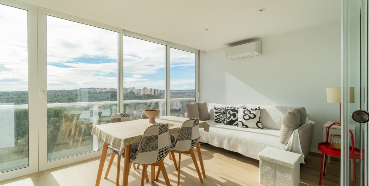 Resale - Apartment / flat -
Guardamar del Segura - Puerto Deportivo