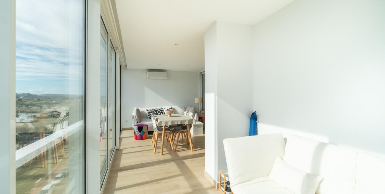 Resale - Apartment / flat -
Guardamar del Segura - Puerto Deportivo